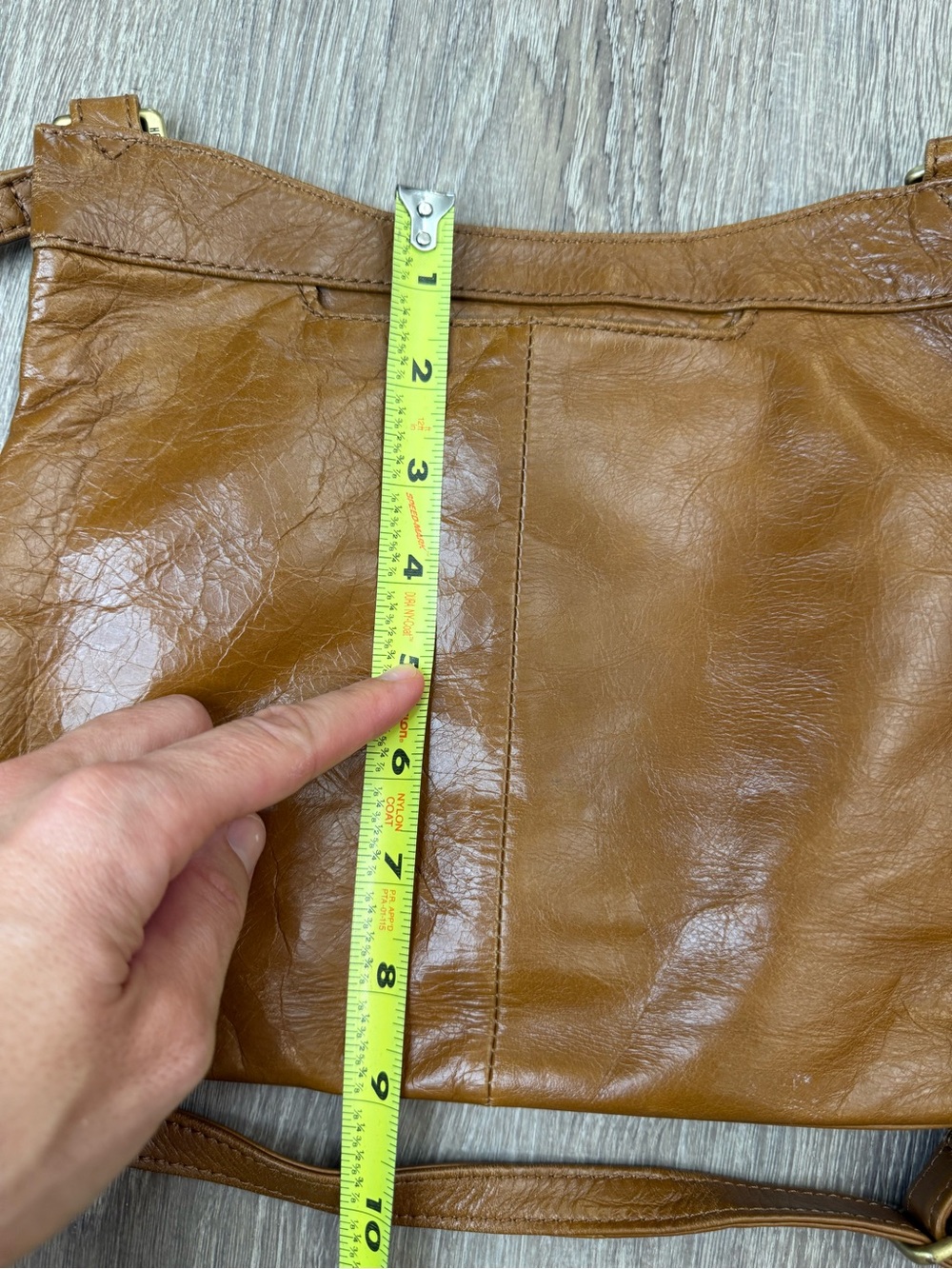 Hobo Cambel Polished Natural Leather Crossbody Bag - Picture 10 of 10